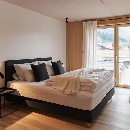 Apartment H17 2 *