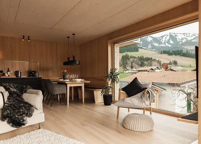 Apartament H17 2 *
